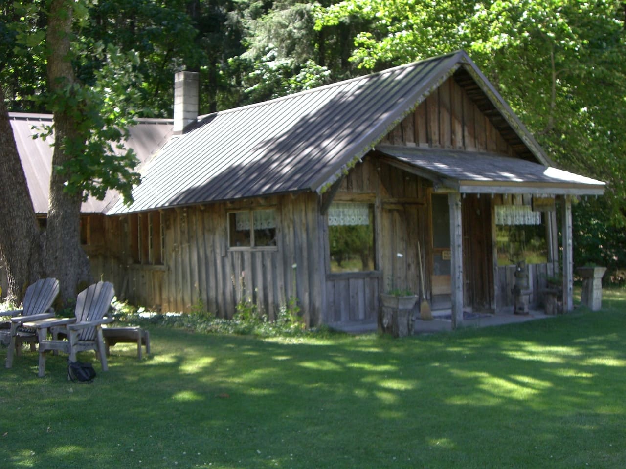 Buckner_Homestead_Historic_District,_Main_House.jpg